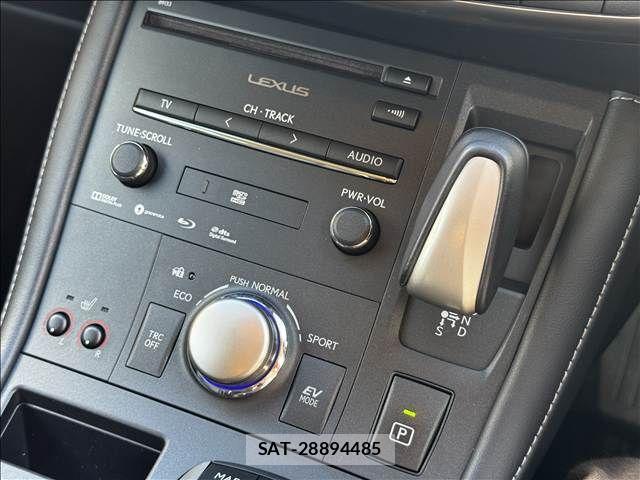 Lexus CT 2018-04 6907631-15