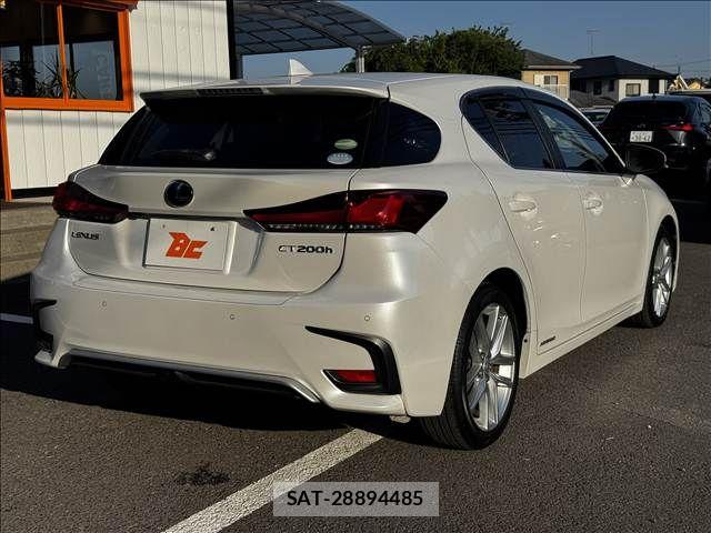 Lexus CT 2018-04 6907631-23