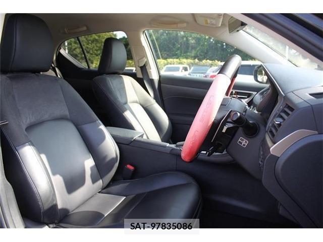 Lexus CT 2018-04 6994979-13