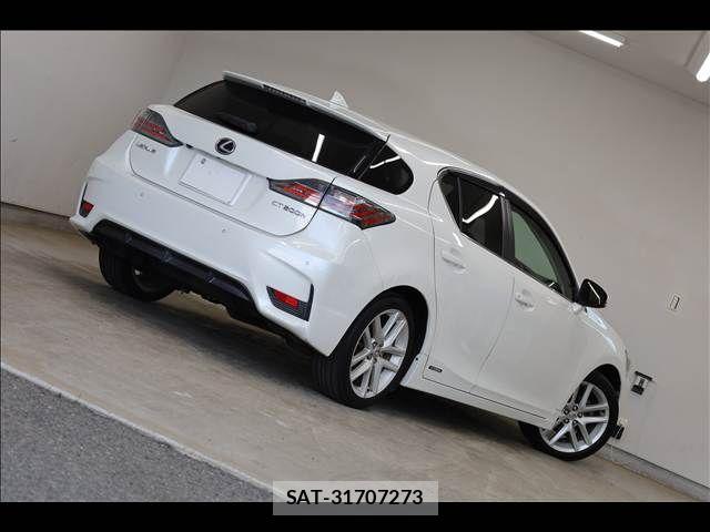 Lexus CT 2014-08 7020754-11