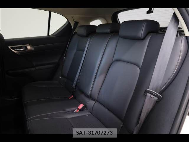 Lexus CT 2014-08 7020754-18