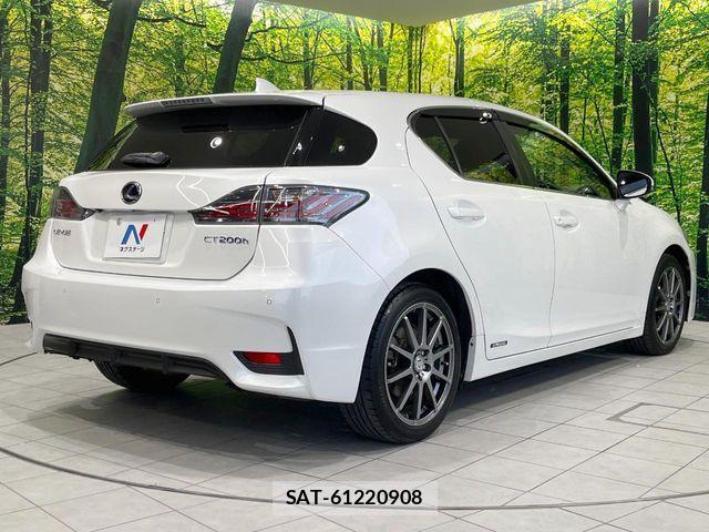 Lexus CT 2014-07 7059223-16