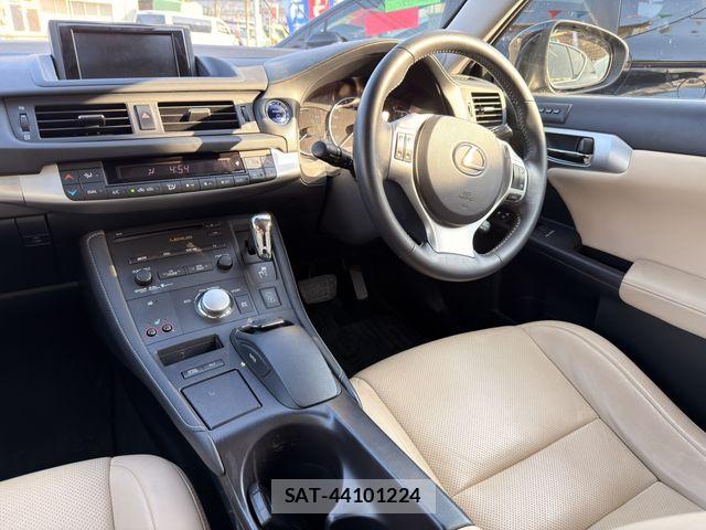 Lexus CT 2012-06 7220862-5