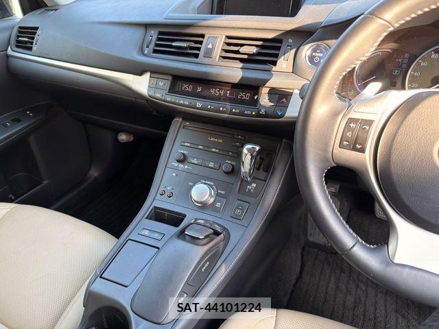 Lexus CT 2012-06 7220862-6