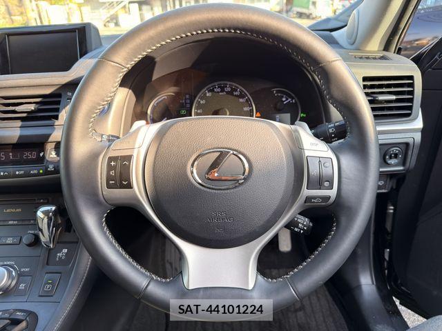 Lexus CT 2012-06 7220862-7