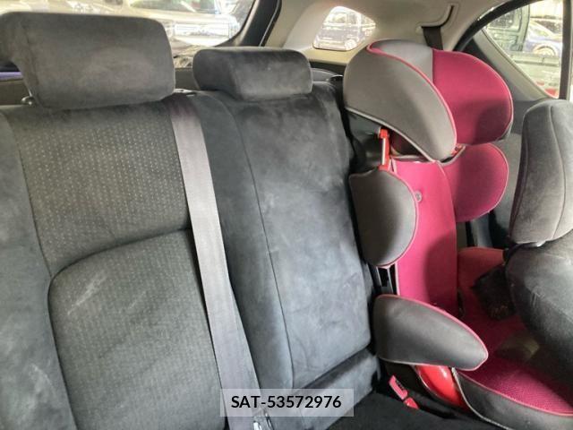 Lexus CT 2011-03 7220858-11
