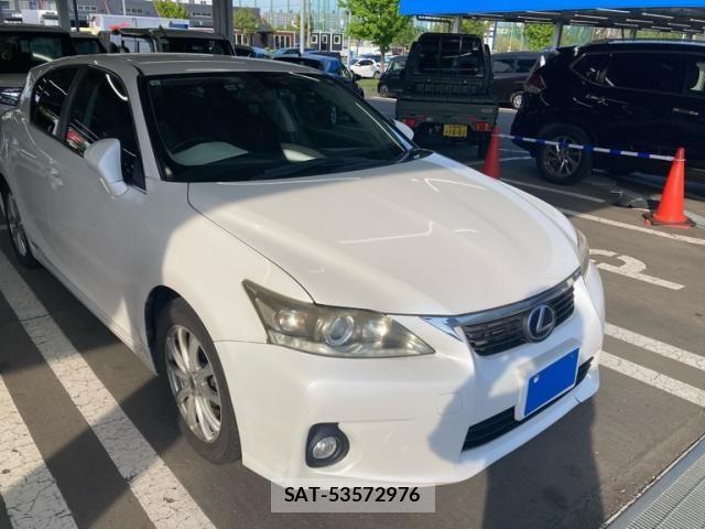 Lexus CT 2011-03 7220858-2