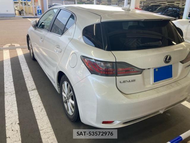 Lexus CT 2011-03 7220858-5