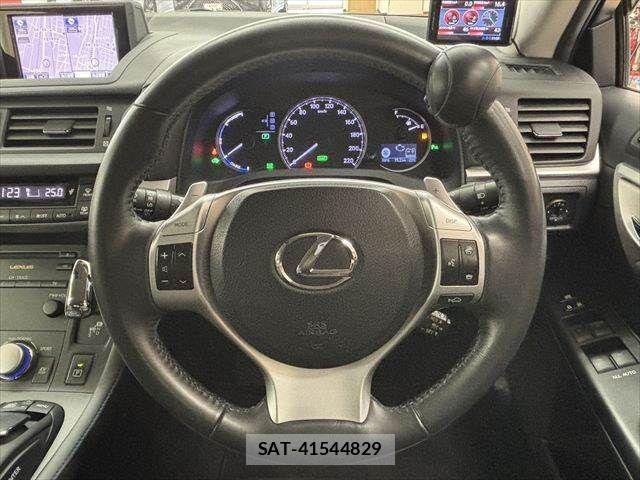 Lexus CT 2013-06 7220863-9