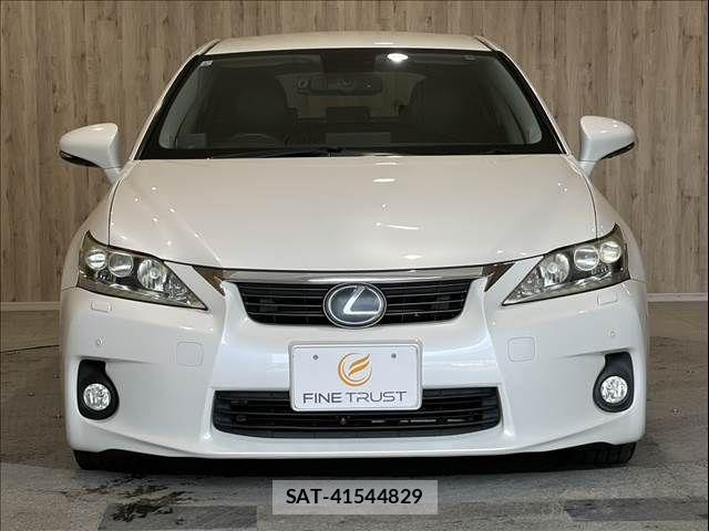 Lexus CT 2013-06 7220863-13