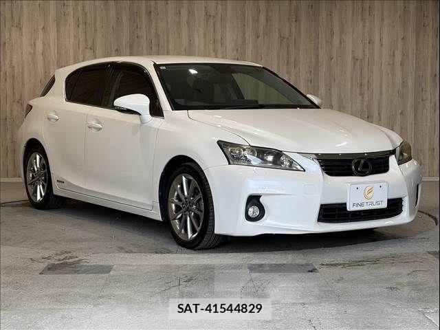 Lexus CT 2013-06 7220863-14