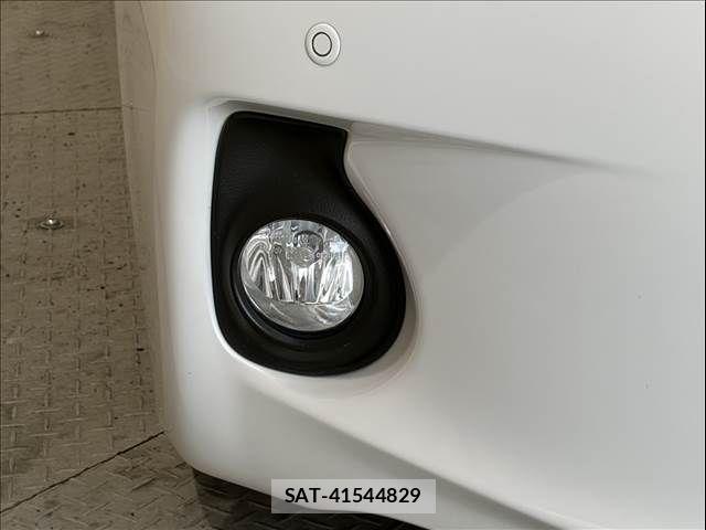 Lexus CT 2013-06 7220863-23