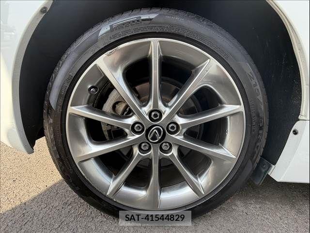 Lexus CT 2013-06 7220863-26