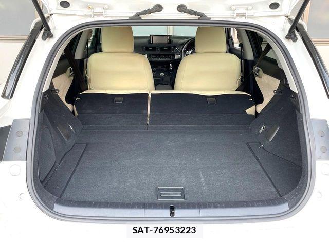 Lexus CT 2013-02 7220860-9