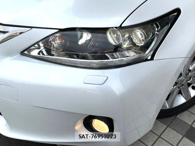 Lexus CT 2013-02 7220860-11