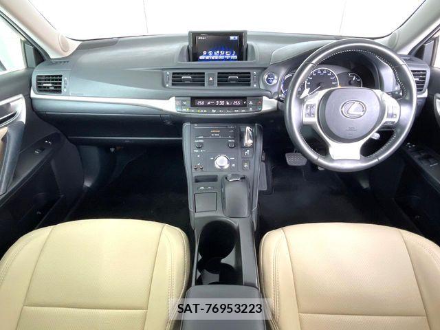 Lexus CT 2013-02 7220860-1