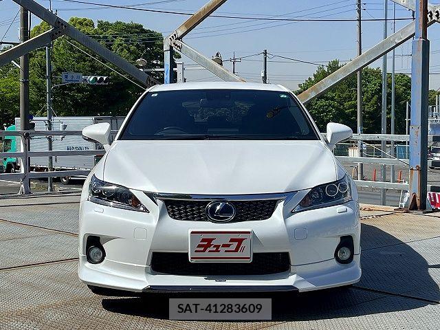 Lexus CT 2011-08 7220859-17