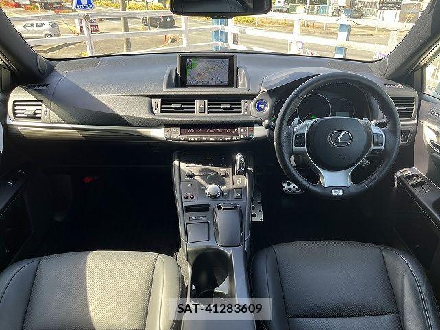 Lexus CT 2011-08 7220859-1