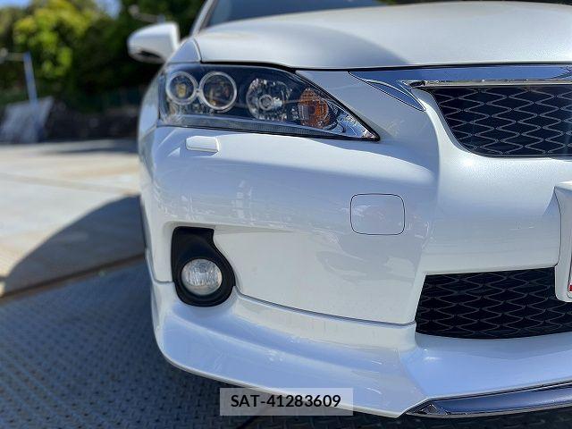 Lexus CT 2011-08 7220859-24