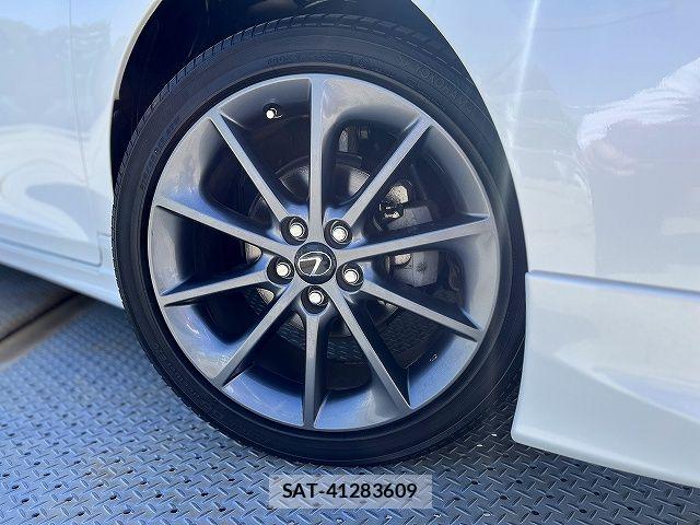 Lexus CT 2011-08 7220859-26