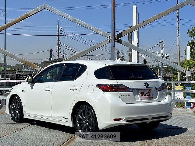 Lexus CT 2011-08 7220859-8