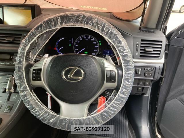 Lexus CT 2011-06 7251308-9