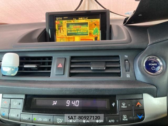 Lexus CT 2011-06 7251308-18