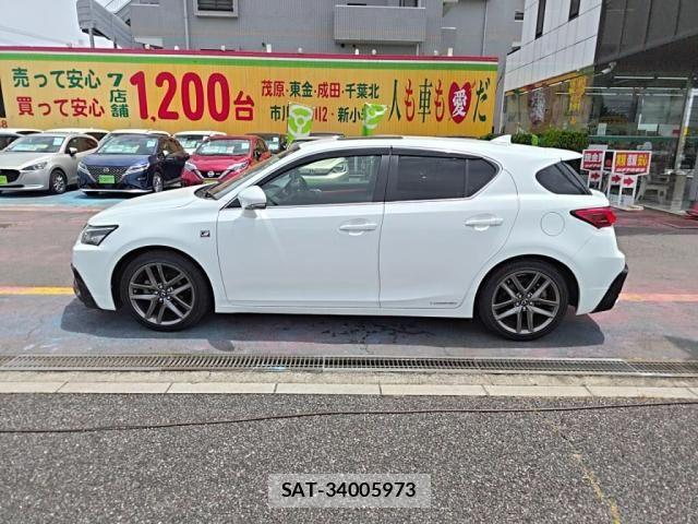 Lexus CT 2019-09 7327995-11