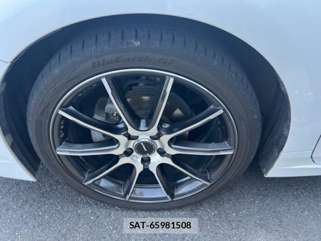 Lexus CT 2014-05 7327998-9