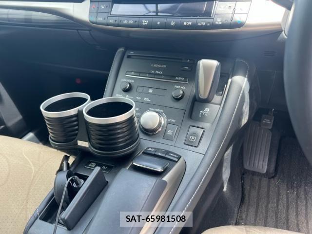 Lexus CT 2014-05 7327998-13