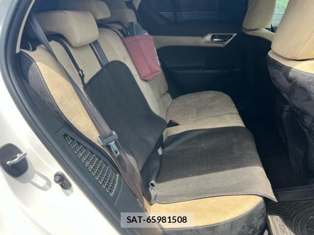 Lexus CT 2014-05 7327998-17