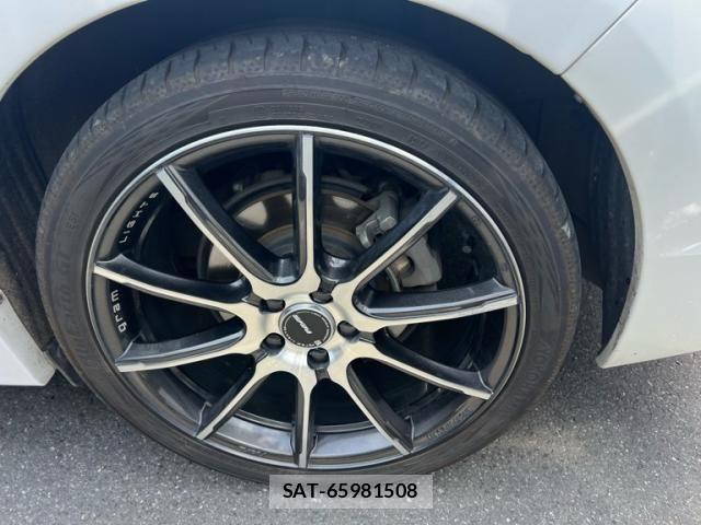 Lexus CT 2014-05 7327998-8