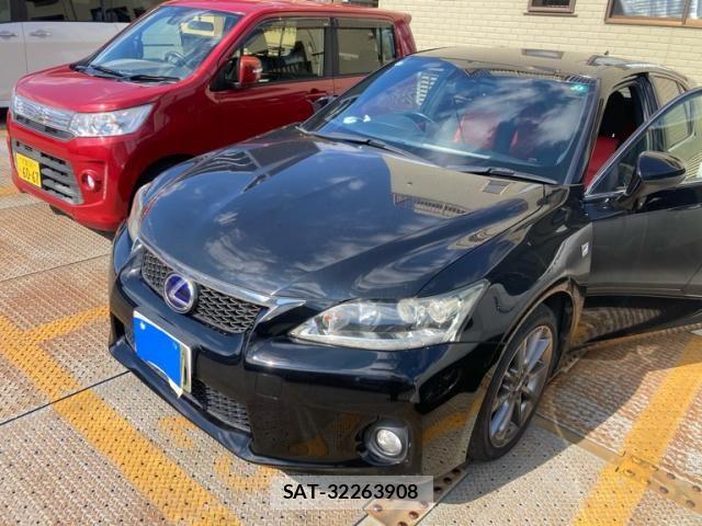 Lexus CT 2011-08 7327996-1