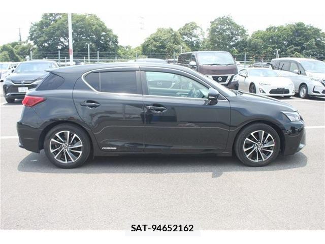 Lexus CT 2018-01 7455356-7