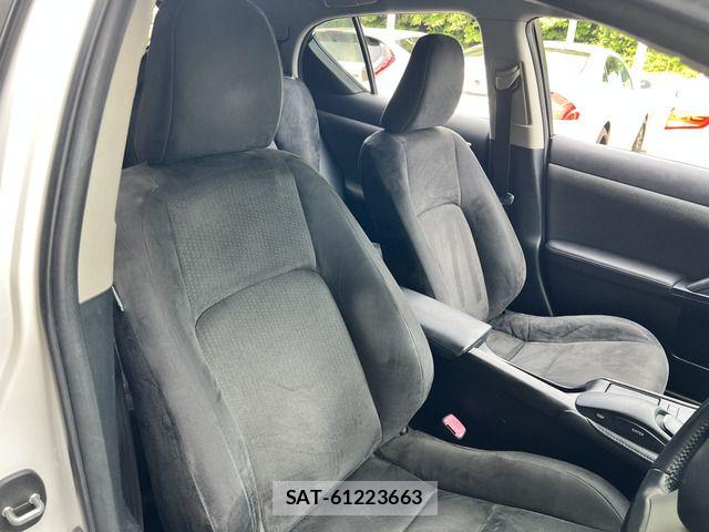 Lexus CT 2011-04 7455359-9