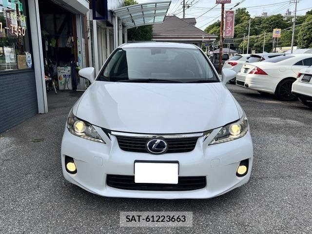 Lexus CT 2011-04 7455359-3