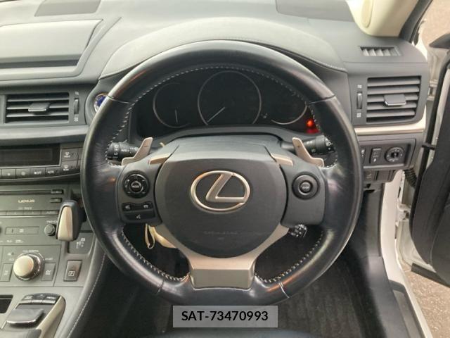 Lexus CT 2015-01 7455358-10