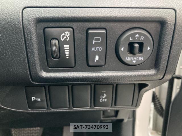 Lexus CT 2015-01 7455358-11