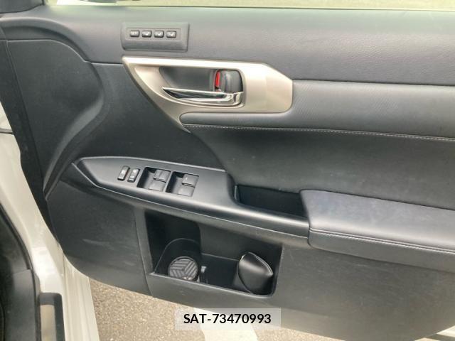 Lexus CT 2015-01 7455358-12