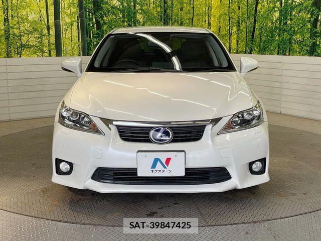 Lexus CT 2013-11 7455357-13