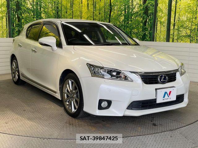 Lexus CT 2013-11 7455357-15