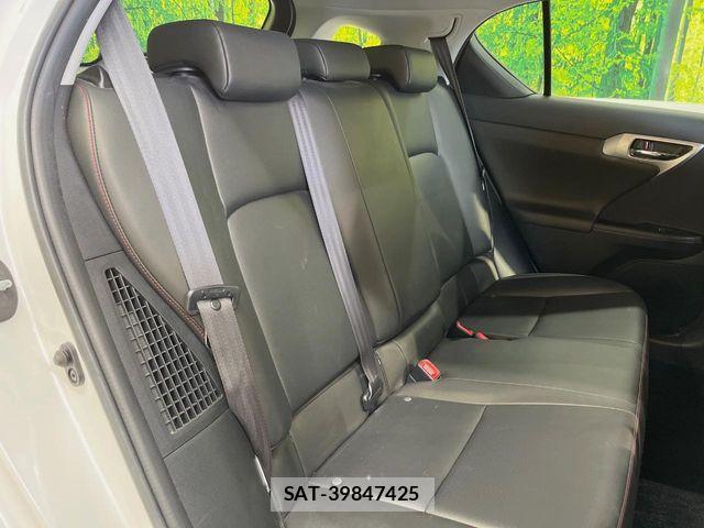 Lexus CT 2013-11 7455357-8