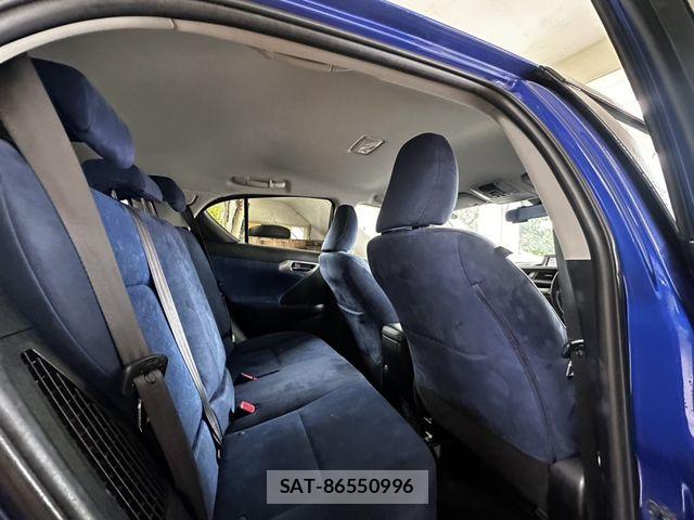 Lexus CT 2013-07 7455360-12