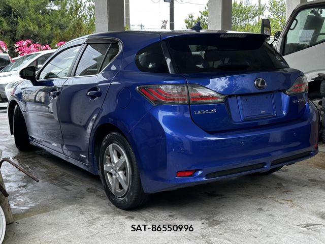 Lexus CT 2013-07 7455360-5