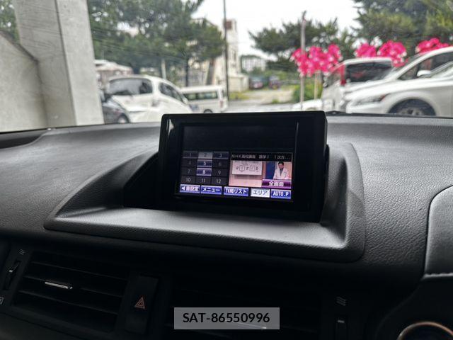 Lexus CT 2013-07 7455360-7