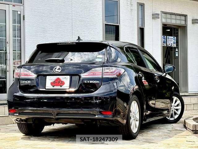 Lexus CT 2011-12 7501243-2