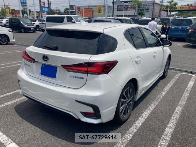 Lexus CT 2017-09 7501240-3