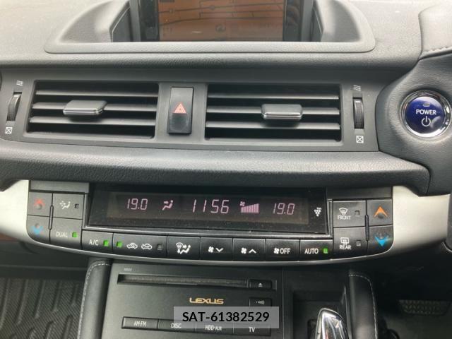 Lexus CT 2011-09 7501244-18
