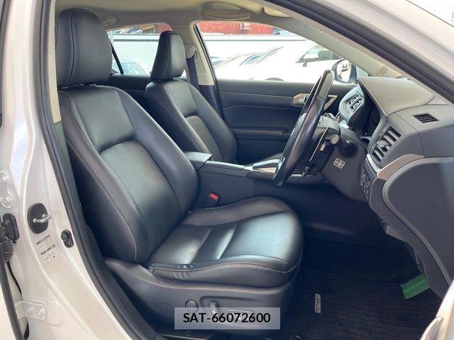 Lexus CT 2016-07 7508999-7