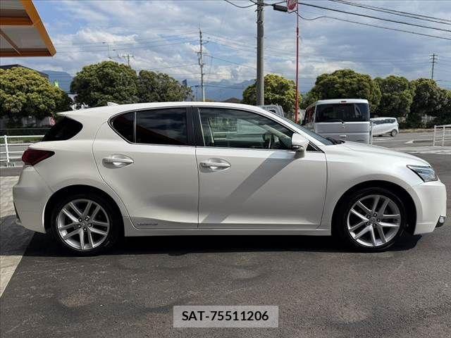 Lexus CT 2018-07 7562346-10